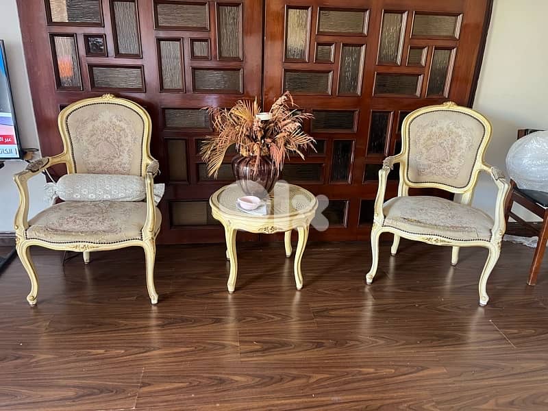used vintage chair with table 1