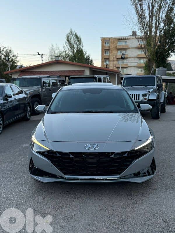 Hyundai Elantra 2022 0