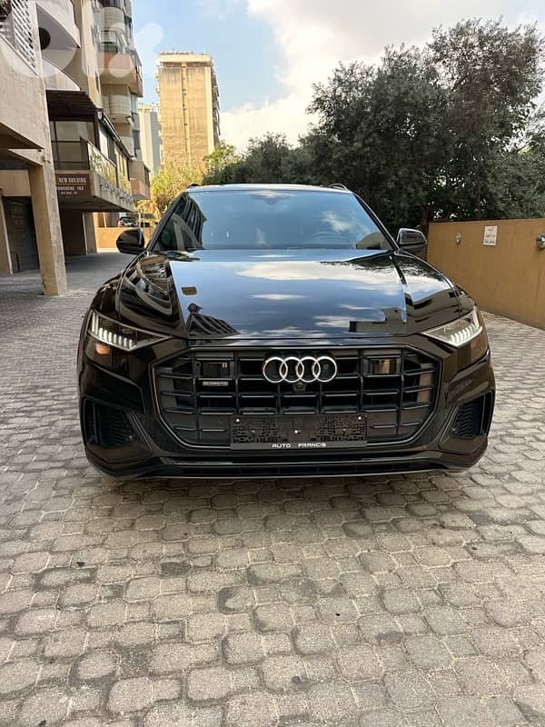 Audi Q8 Quattro Prestige S-line 2019 black on black (clean carfax) 0