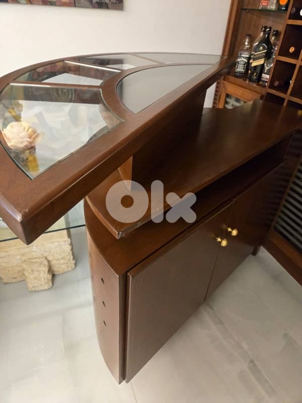 Elegant Wooden Home Bar with Glass Top – Excellent Condition 0
