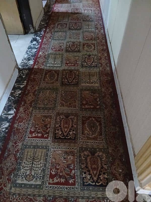 ٤ سجادات للبيع بحالة ممتازة ونضاف ومغسولين 4