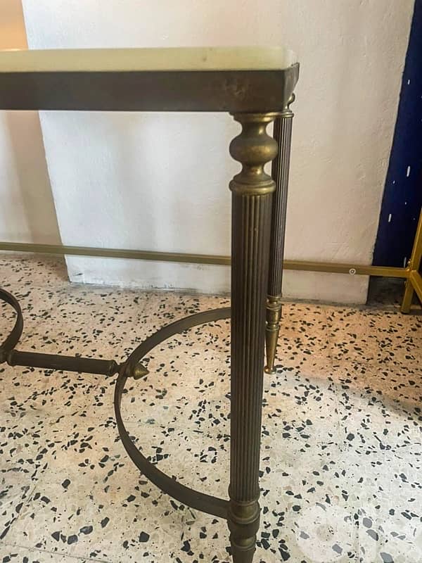 2 onyx and brass coffee tables 3