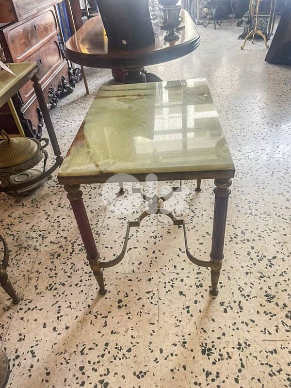 2 onyx and brass coffee tables 5