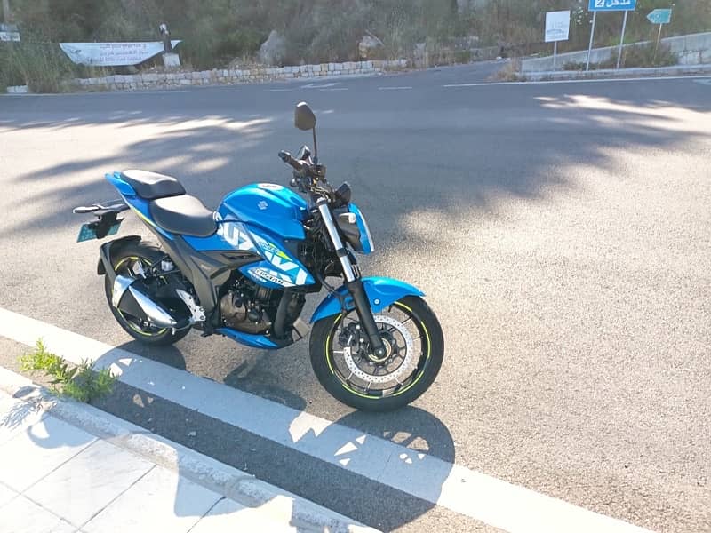 Suzuki Gixxer 250 0