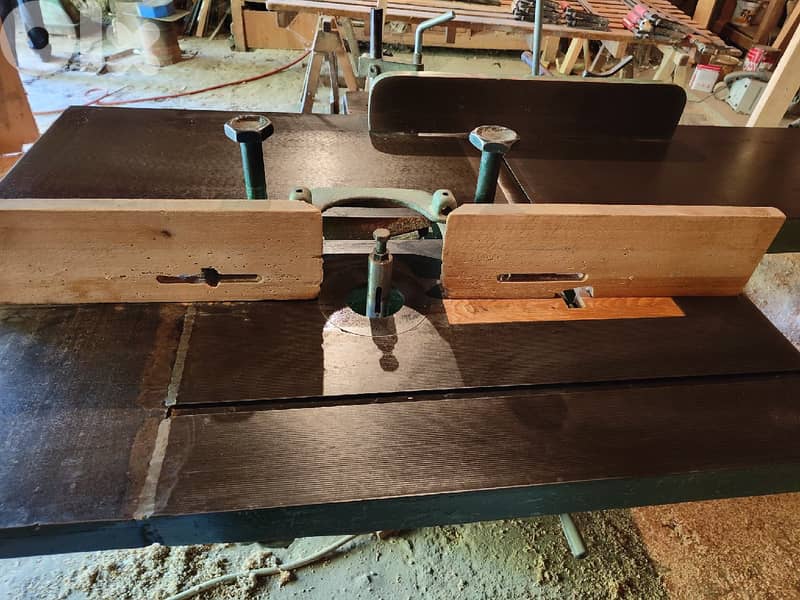 آلات وعدة منشرة 2