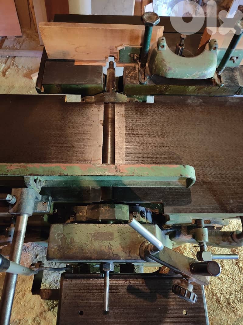 آلات وعدة منشرة 4