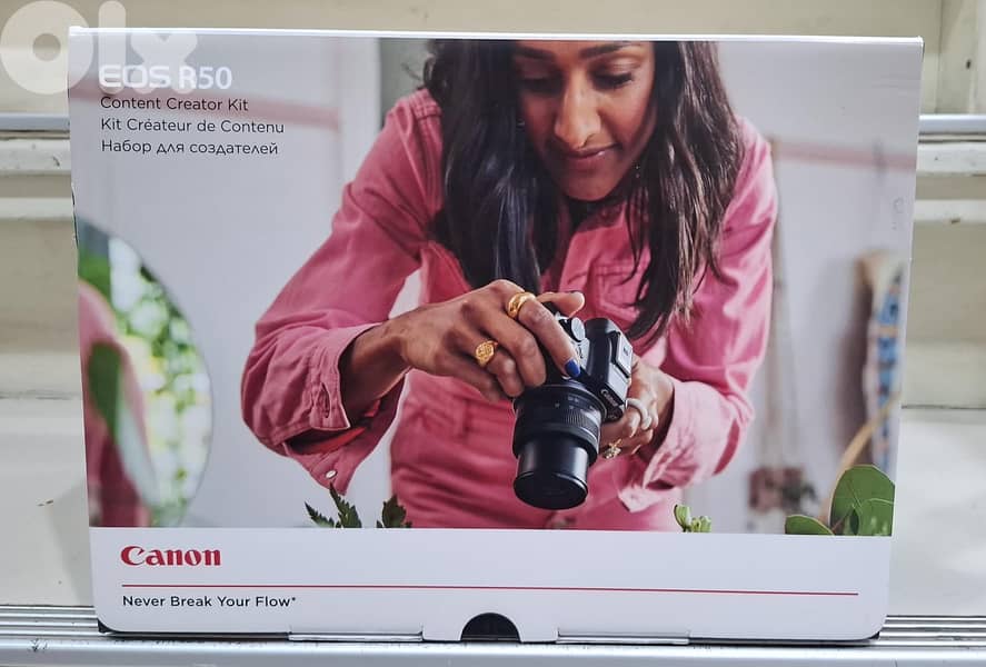 CANON Camera EOS R50 Content Creator Kit 1