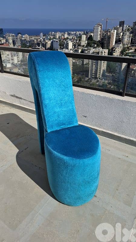 High Heel Chair – Red and Blue 2