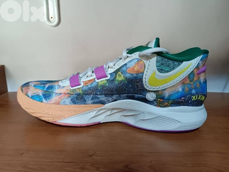 original kyrie 8 size 48.5 2