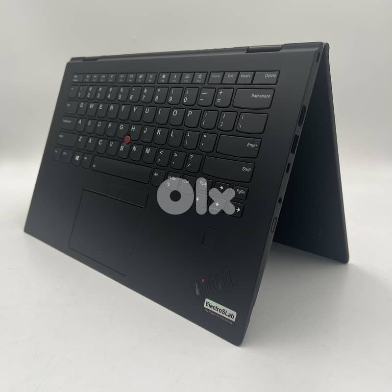 3838- Lenovo ThinkPad X1 Yoga 3rd 10