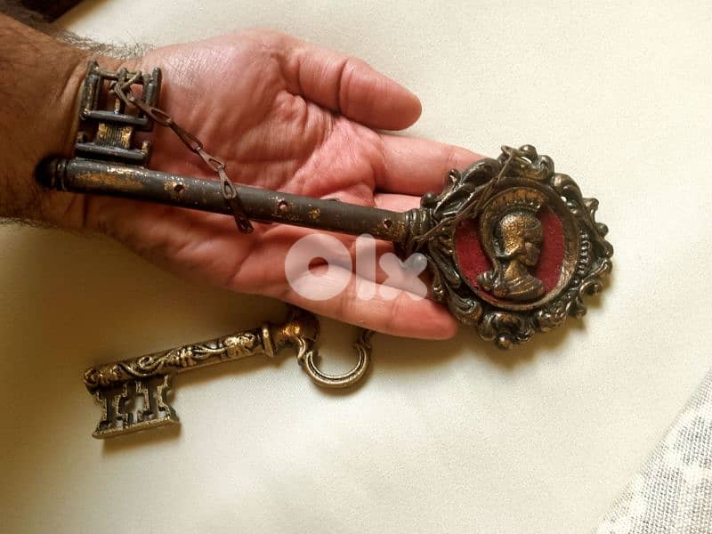 مفتاح انتيك 1