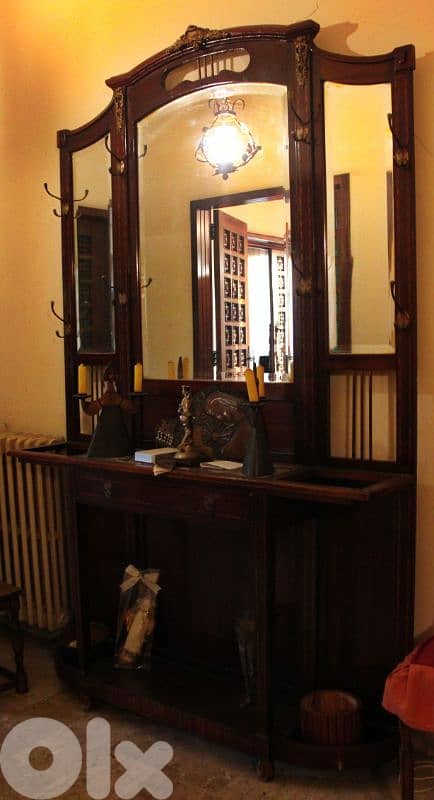 entrance antique console 1