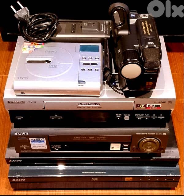 Bluray-VHS-DVD-Video Camera all for $35 (All Working But needs repair) 1