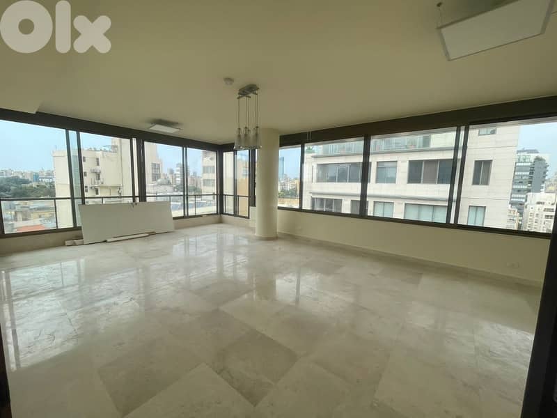 شقة للايجار في بدارو Decorated apartment for rent in Badaro 0