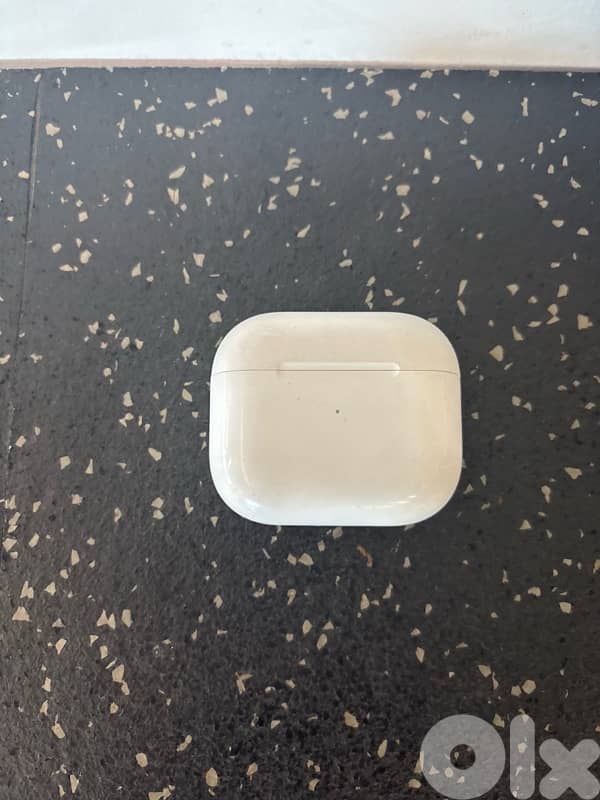 AirPods 0