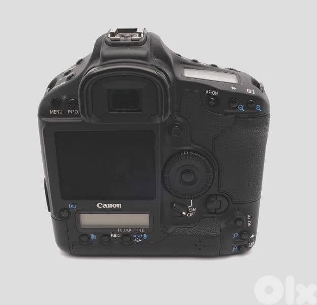 Canon EOS-1D Mark IV Digital Camera 3