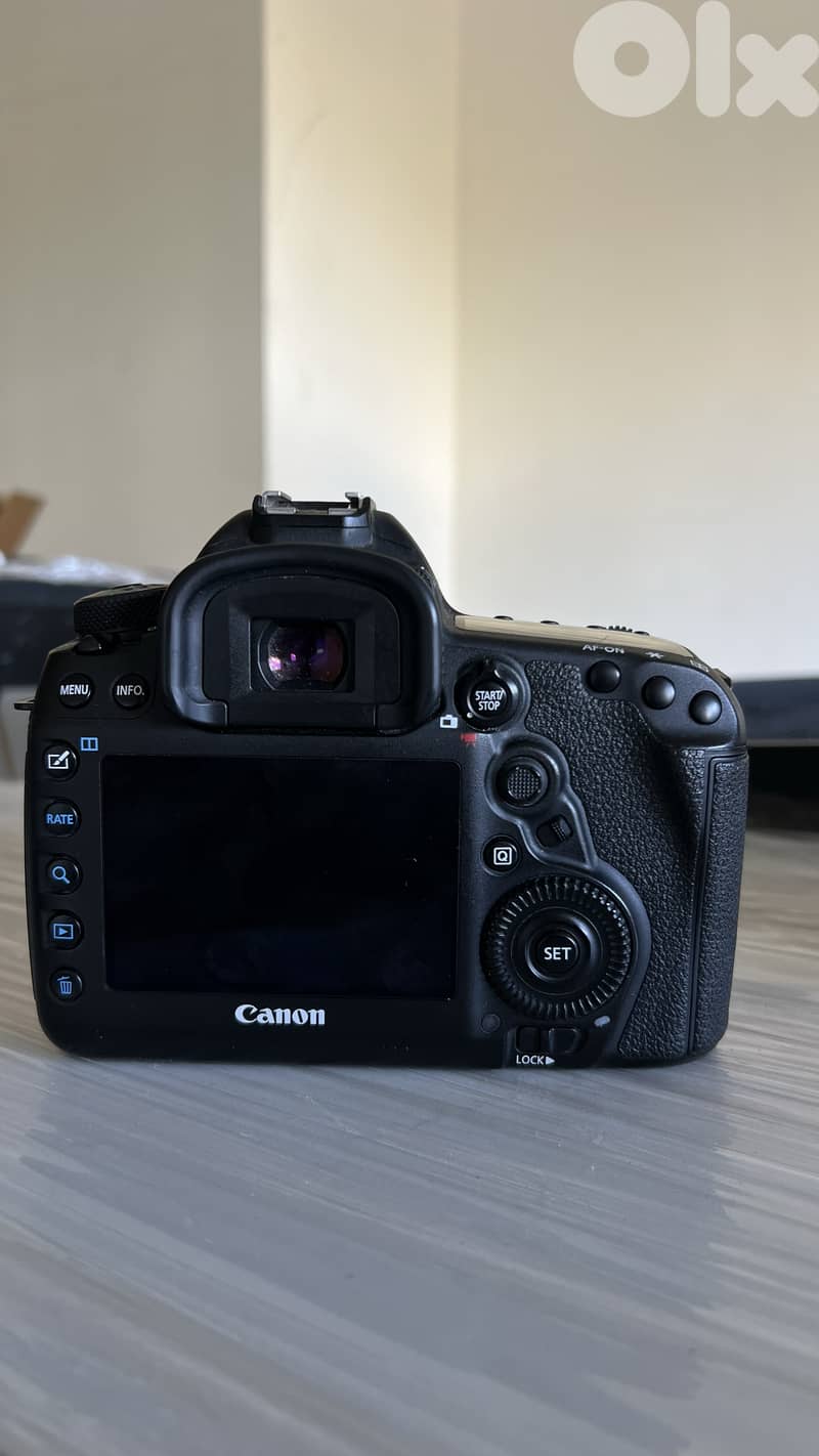 Canon EOS 5D Mark IV – Body Only (Used) Excellent full-frame DSLR 1