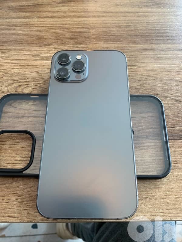 iphone 12 pro max 3