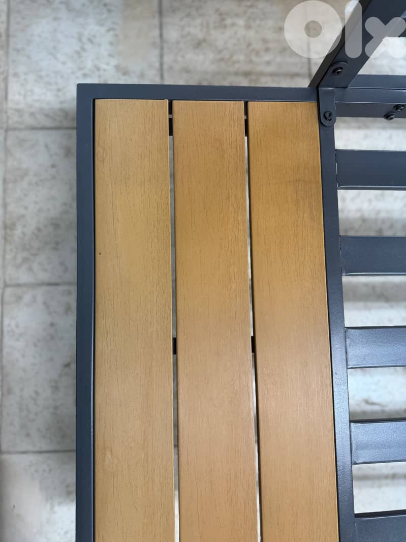 FULL outdoor sofa set with table NEW NEVER USED 2
