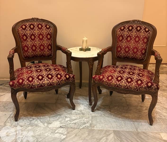 كراسي  Antique Armchair style model Louis XV مع طاولة 0