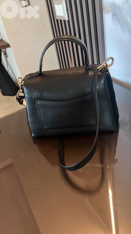 TORY BURCH TOP HANDLE 1
