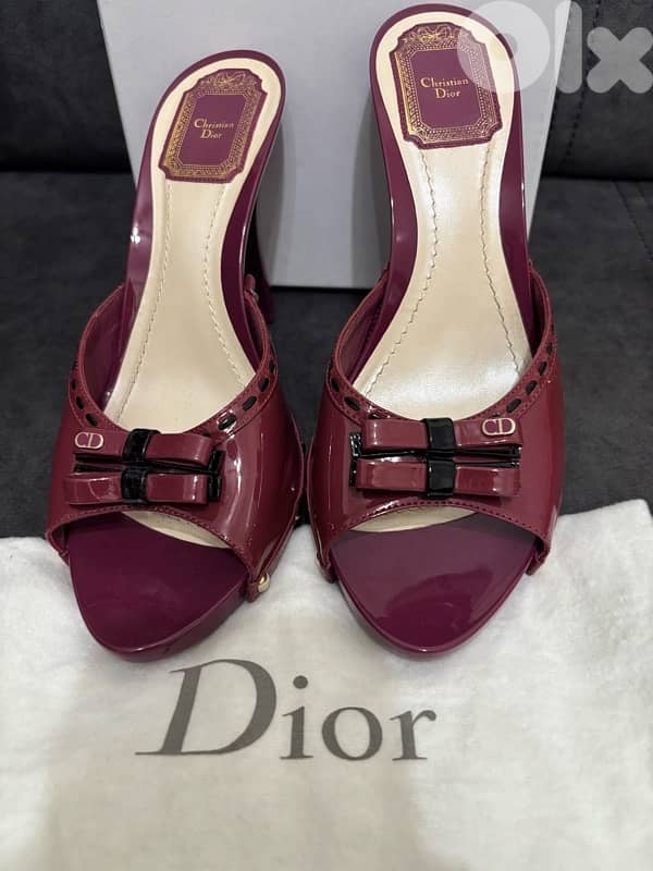CHRISTIAN DIOR PUMPS SIZE 39.5 2