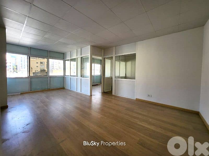 Office For RENT In Adonis مكتب للإيجار في أدونيس #YM 0