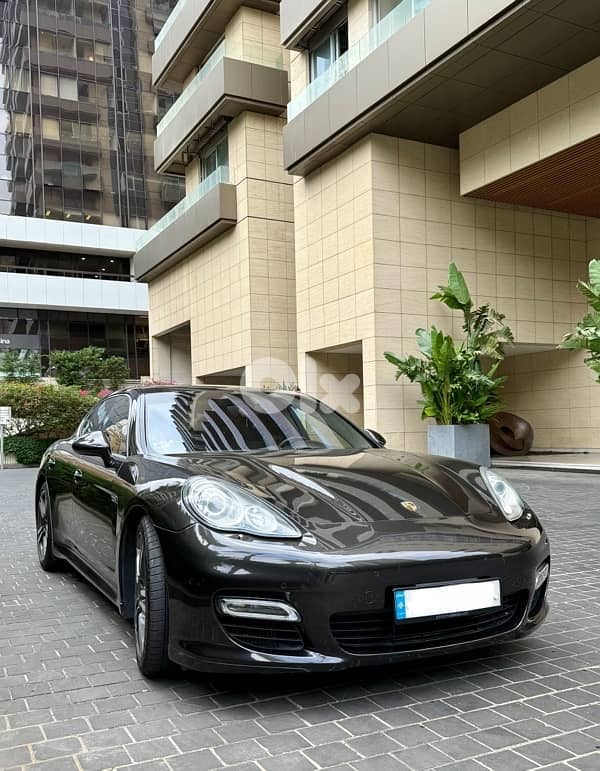 Porsche Panamera turbo 0