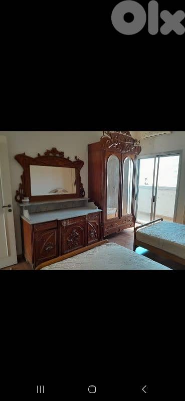 closet and chiffonier 0