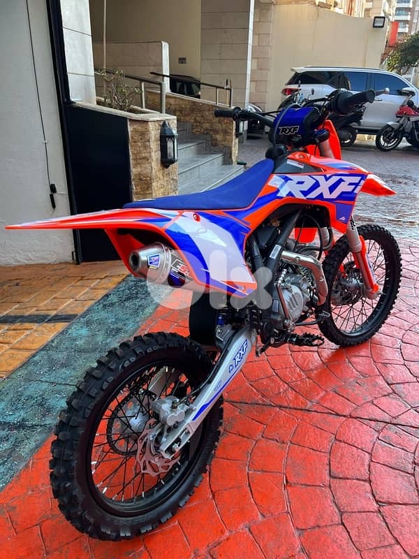 Apollo RXF 200 cc 0 km 5