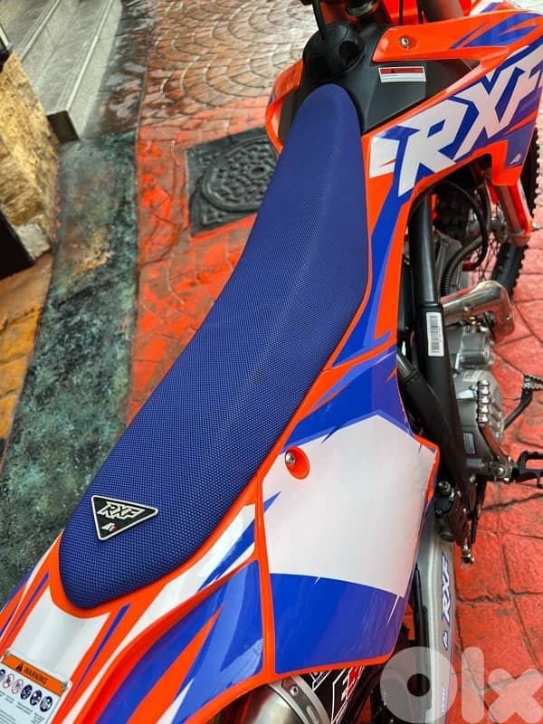 Apollo RXF 200 cc 0 km 15