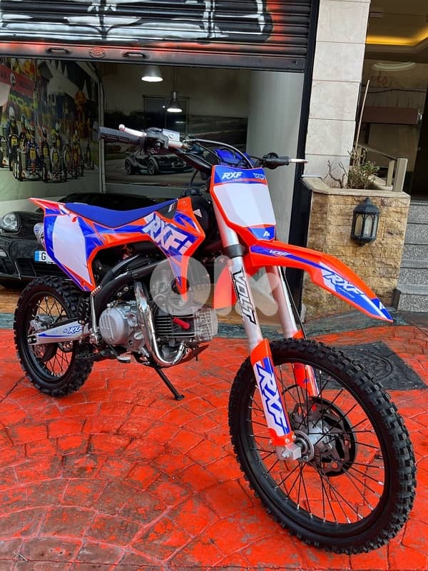 Apollo RXF 200 cc 0 km 19