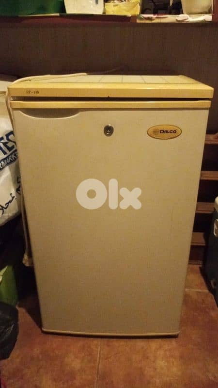 Small Refregirator for sale 0
