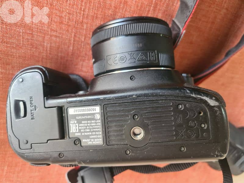 canon 5d Mark 4 with 50mm lance 1