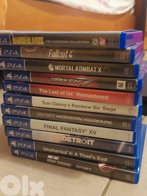Playstation 4 + Controller + Games 3