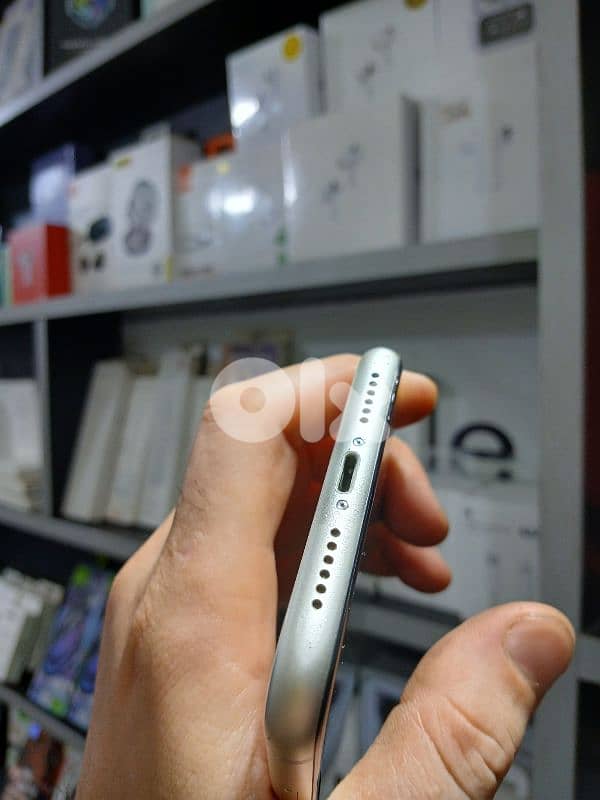 Iphone 11 4