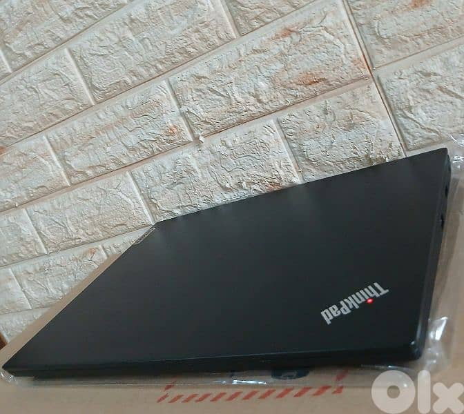ThinkPad E14 11th generation With Box 4