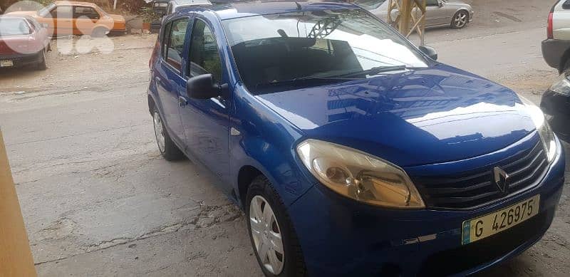 Renault Sandero 2010 0