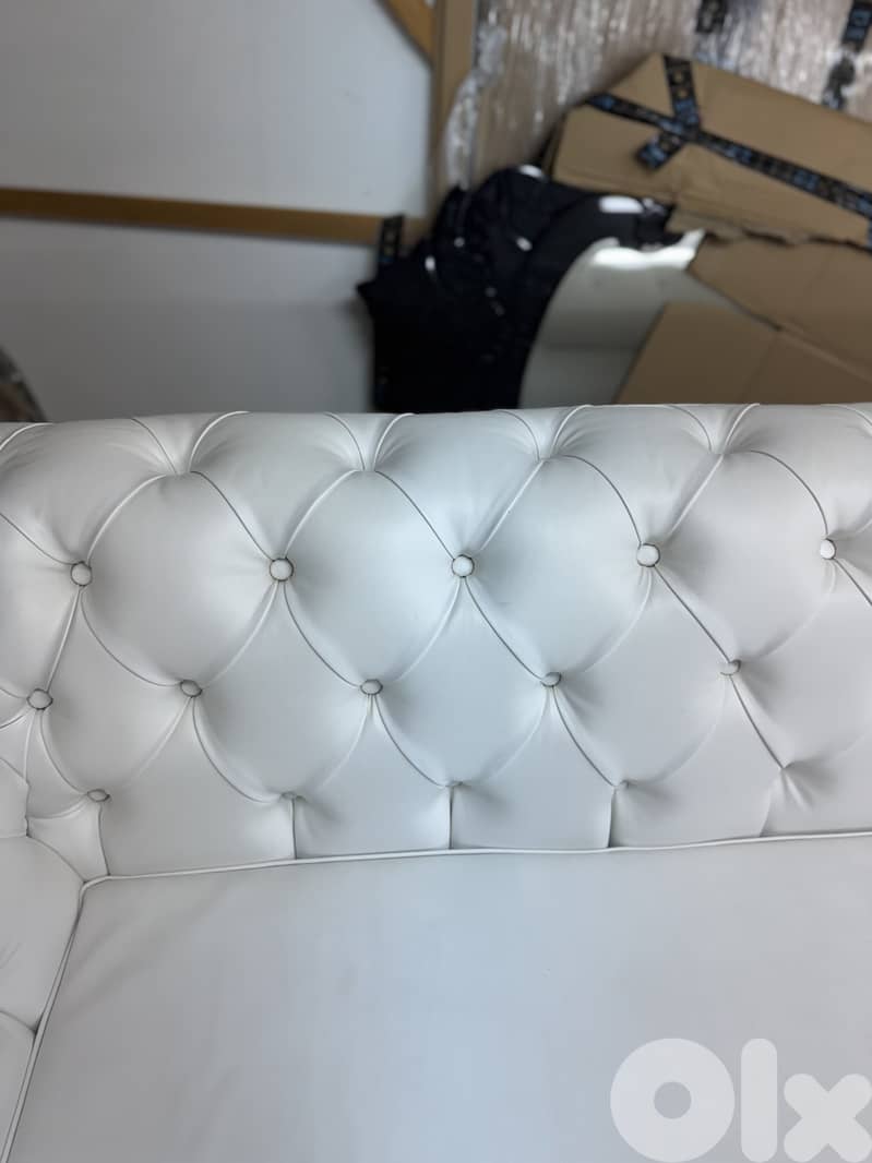Elegant White Leather Finish Sofa - LIKE NEW 1