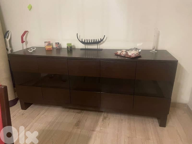 Dining room buffet 0