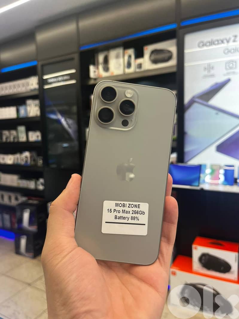 Iphoen 15 pro max 256 gb MINT condiont used 0