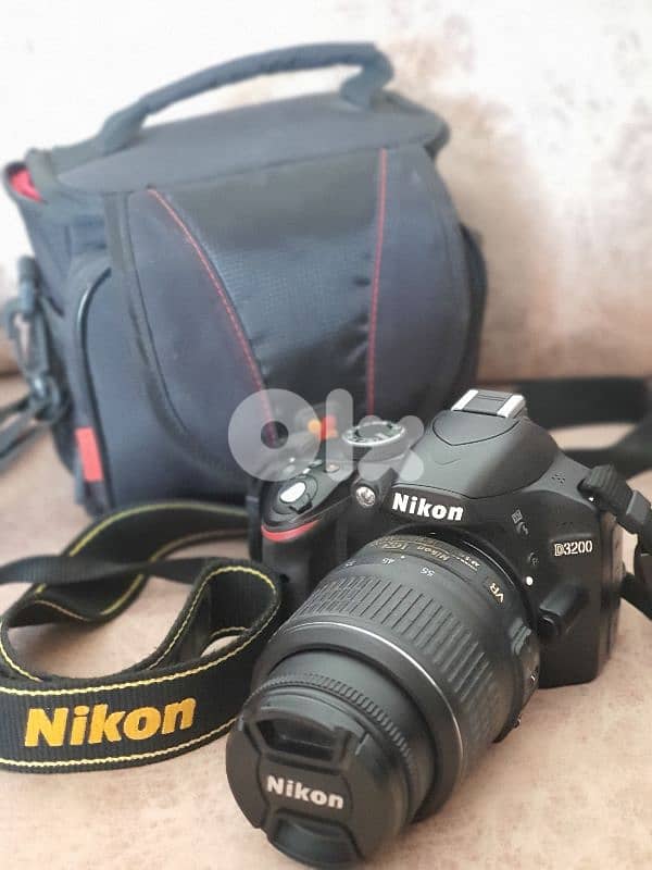 Nikon D 3200 wth lense 18-55mmdx vr 0