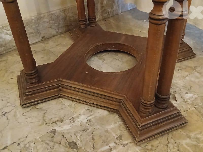 corner table 2