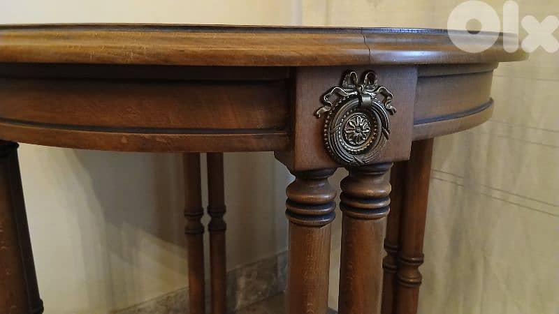 corner table 3