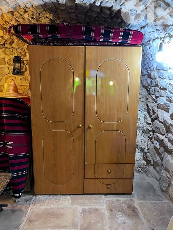 wardrobe used 1