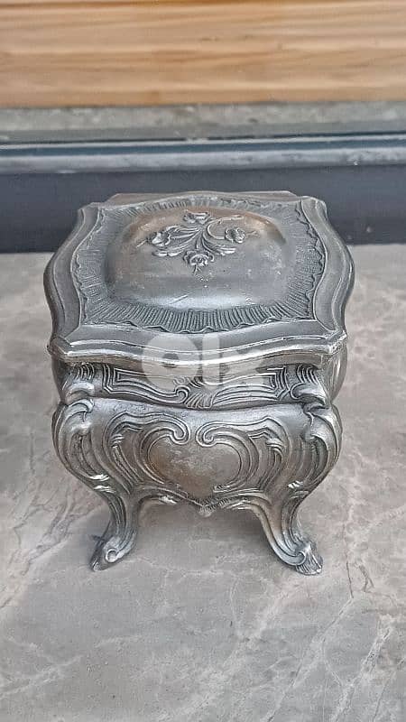 antique 1
