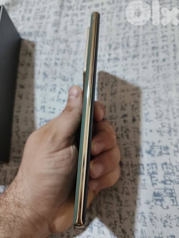 note 40 pro 5g 3