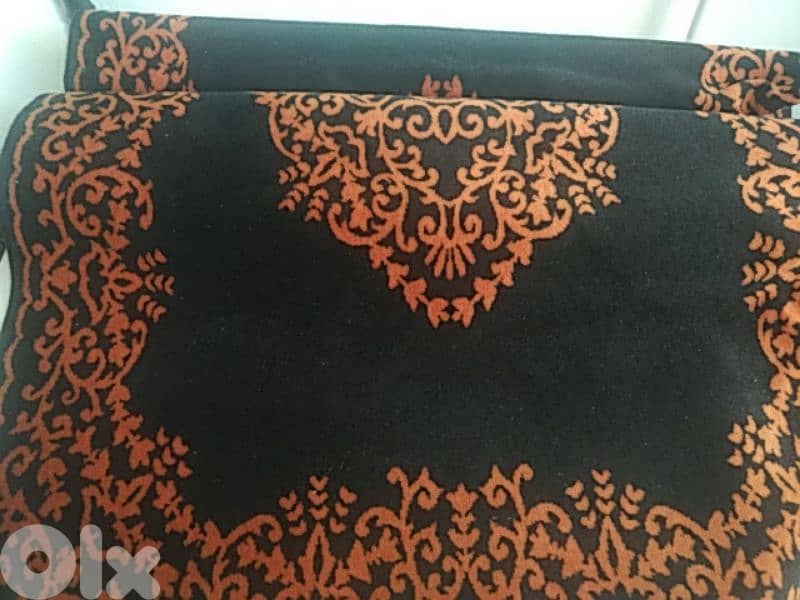 Thin twin carpets - Not Negotiable 3