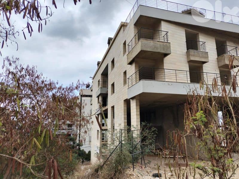 building for sale in kfarhbeb بناية للبيع في كفرحباب 2