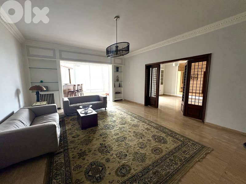 Bright Achrafieh Apartment for Sale/شقة مشرقة للبيع في الأشرفية 0